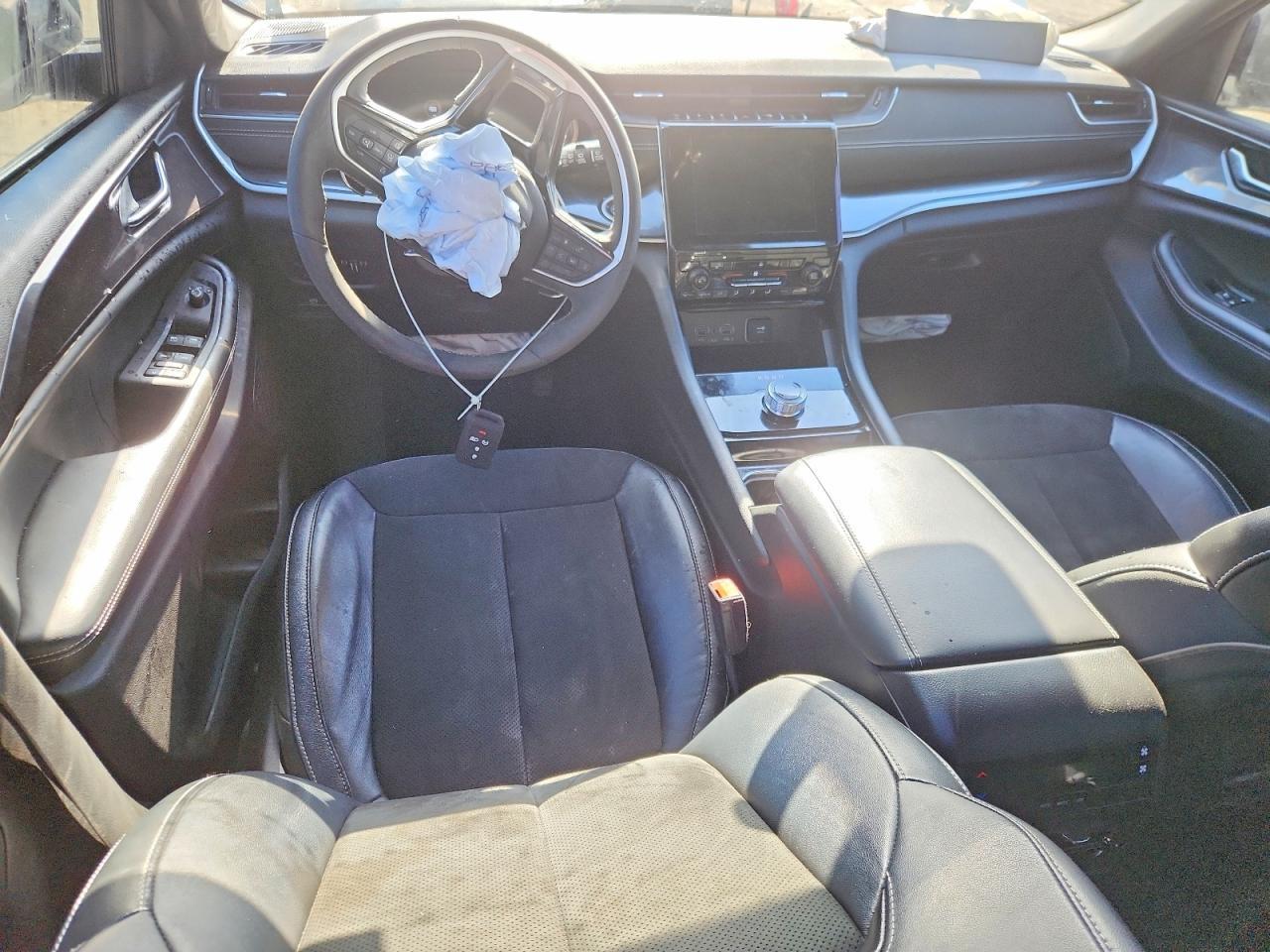 2023 Jeep Grand Cherokee L Laredo - zdjęcie 8