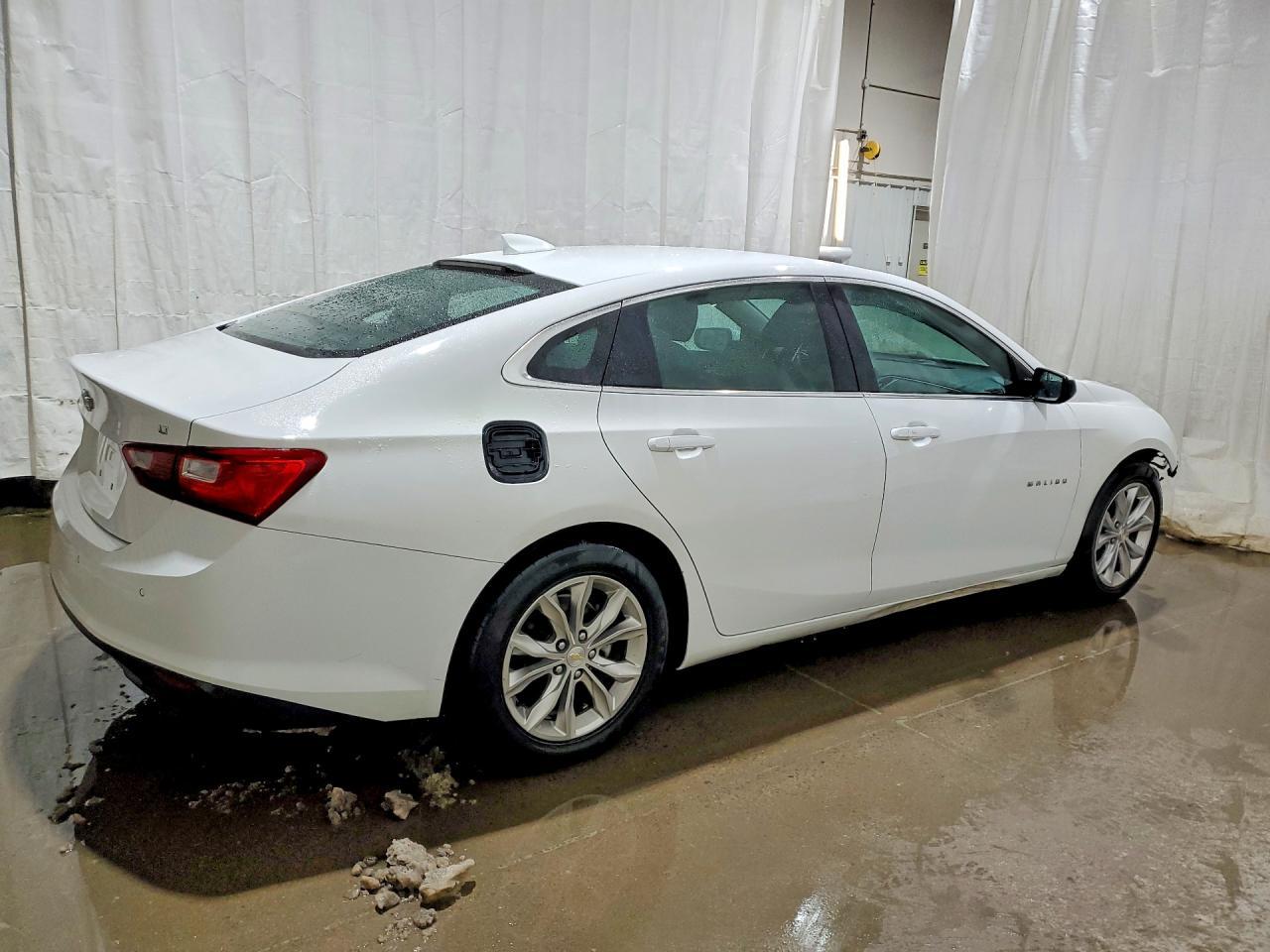 2023 Chevrolet Malibu Lt - zdjęcie 3