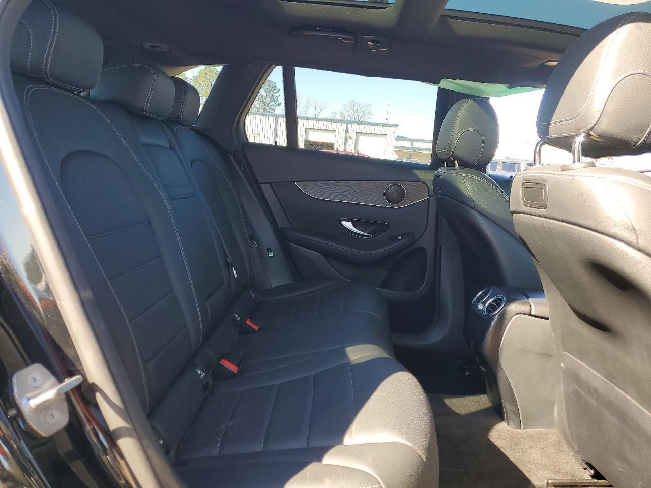 2018 Mercedes-Benz Glc 300 - zdjęcie 11