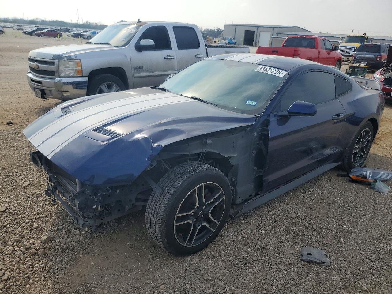 2020 Ford Mustang - zdjęcie główne