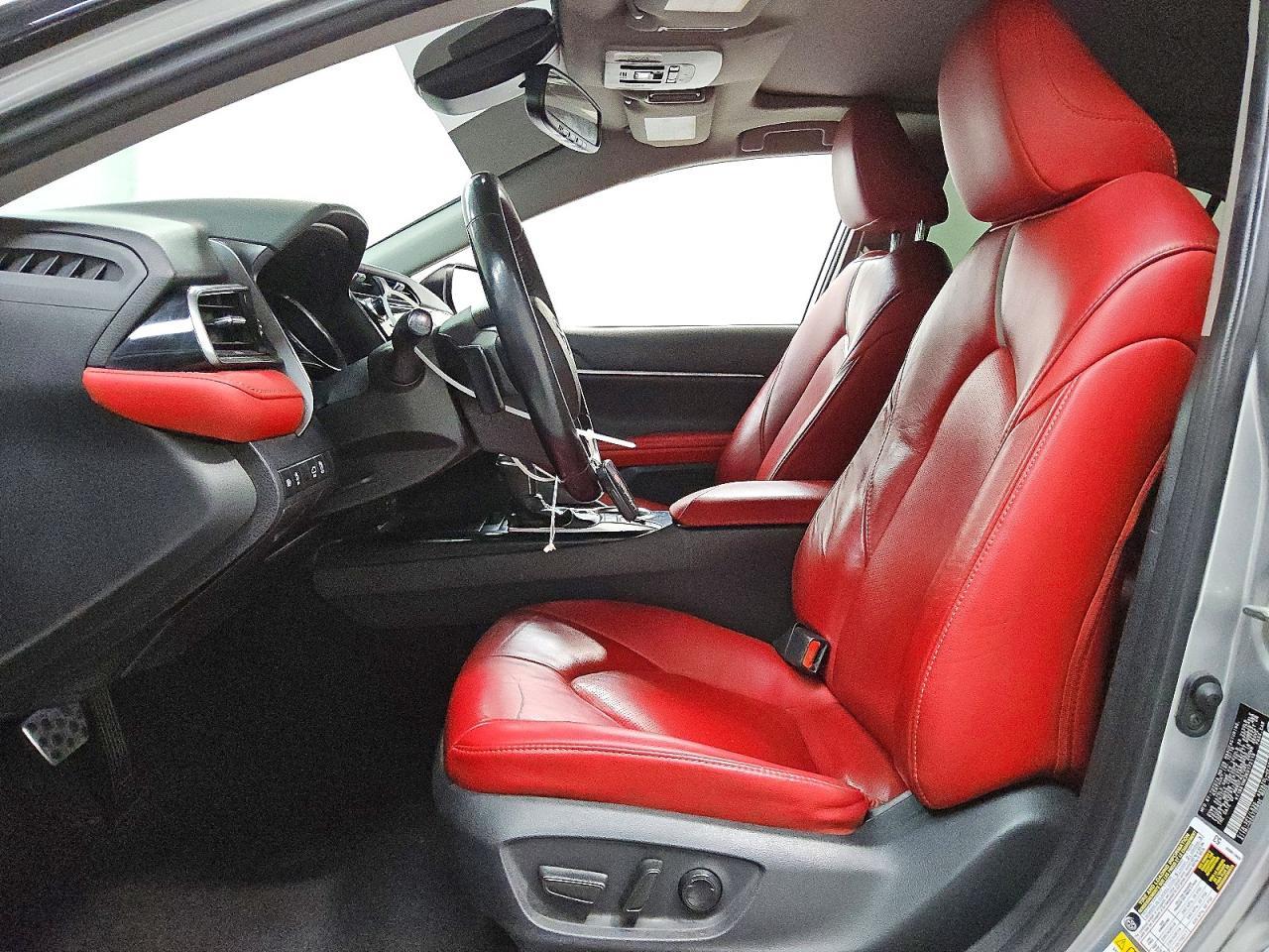 2019 Toyota Camry Xse - zdjęcie 7