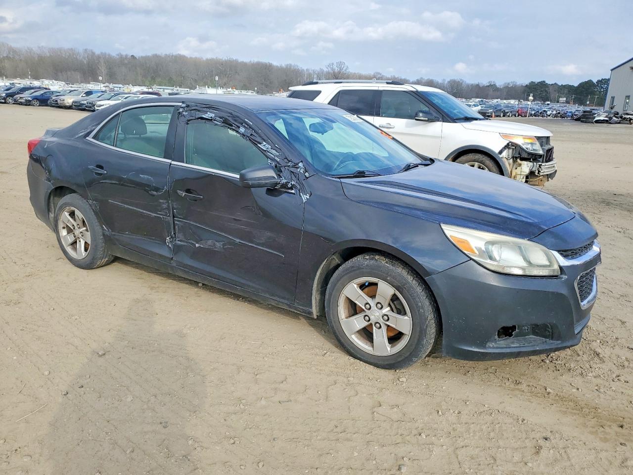 2015 Chevrolet Malibu Ls - zdjęcie 4