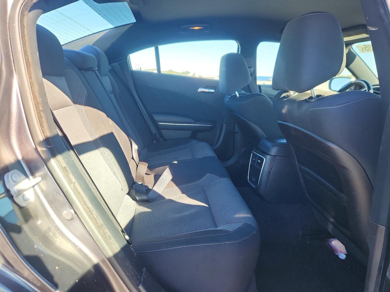 2016 Dodge Charger Sxt - zdjęcie 10