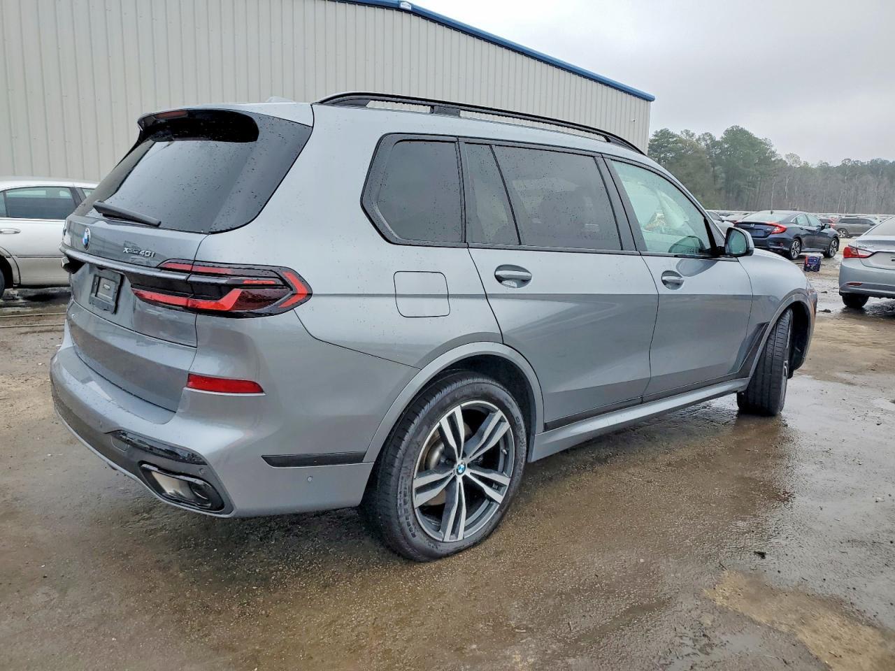 2024 BMW X7 xDrive40I - zdjęcie 3