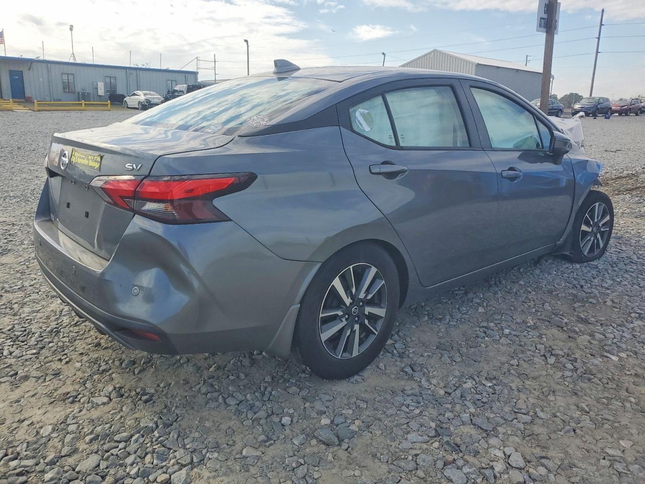 2021 Nissan Versa Sv - zdjęcie 3