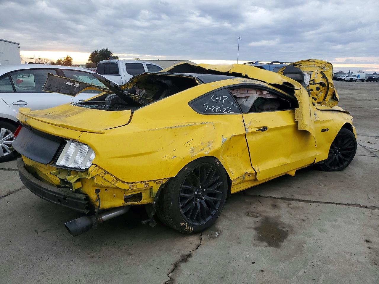 2016 Ford Mustang - zdjęcie 3