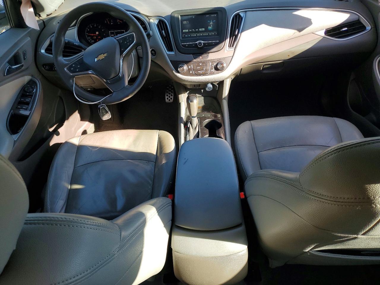 2016 Chevrolet Malibu Ls - zdjęcie 8