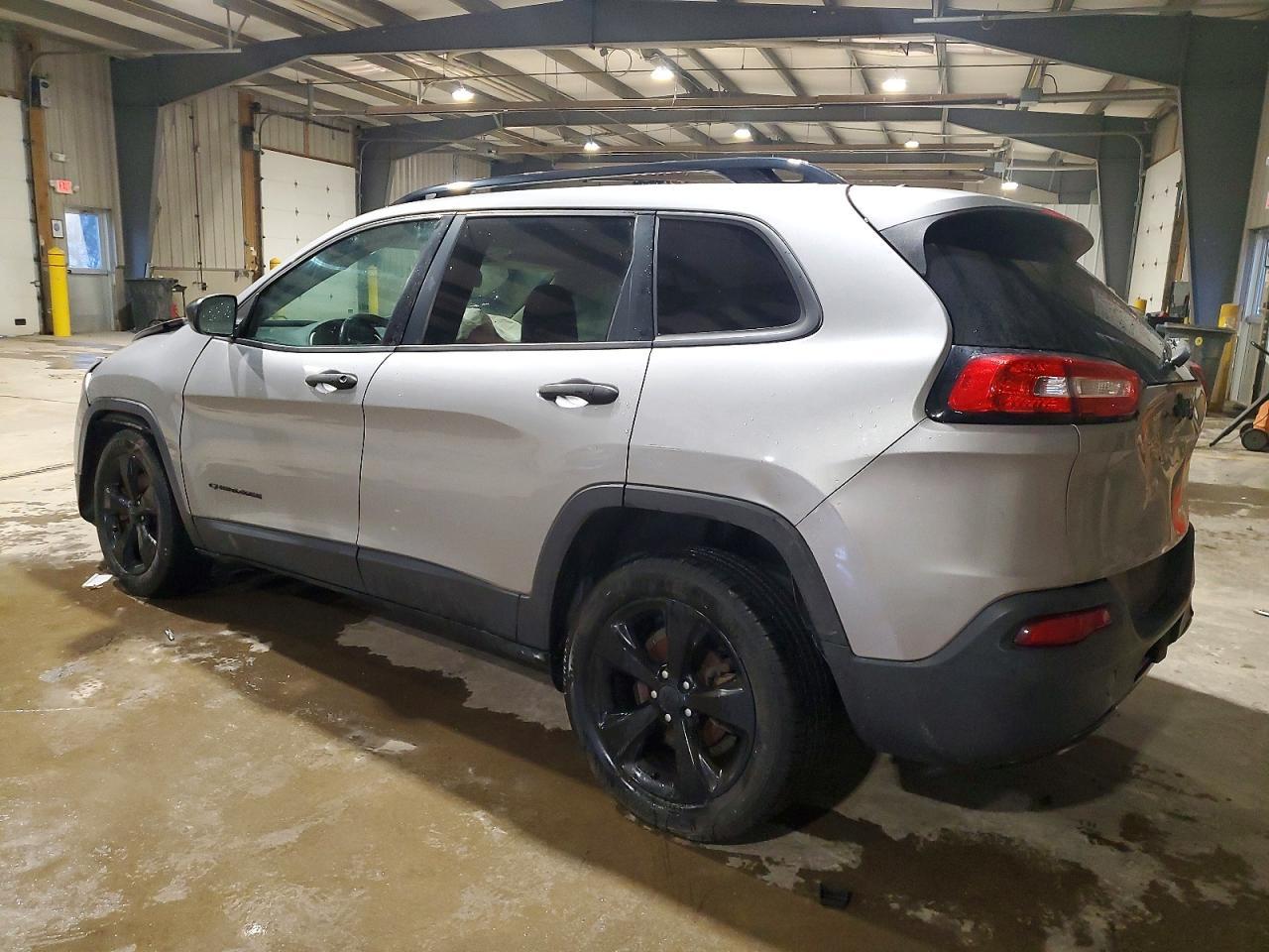 2017 Jeep Cherokee Sport - zdjęcie 2