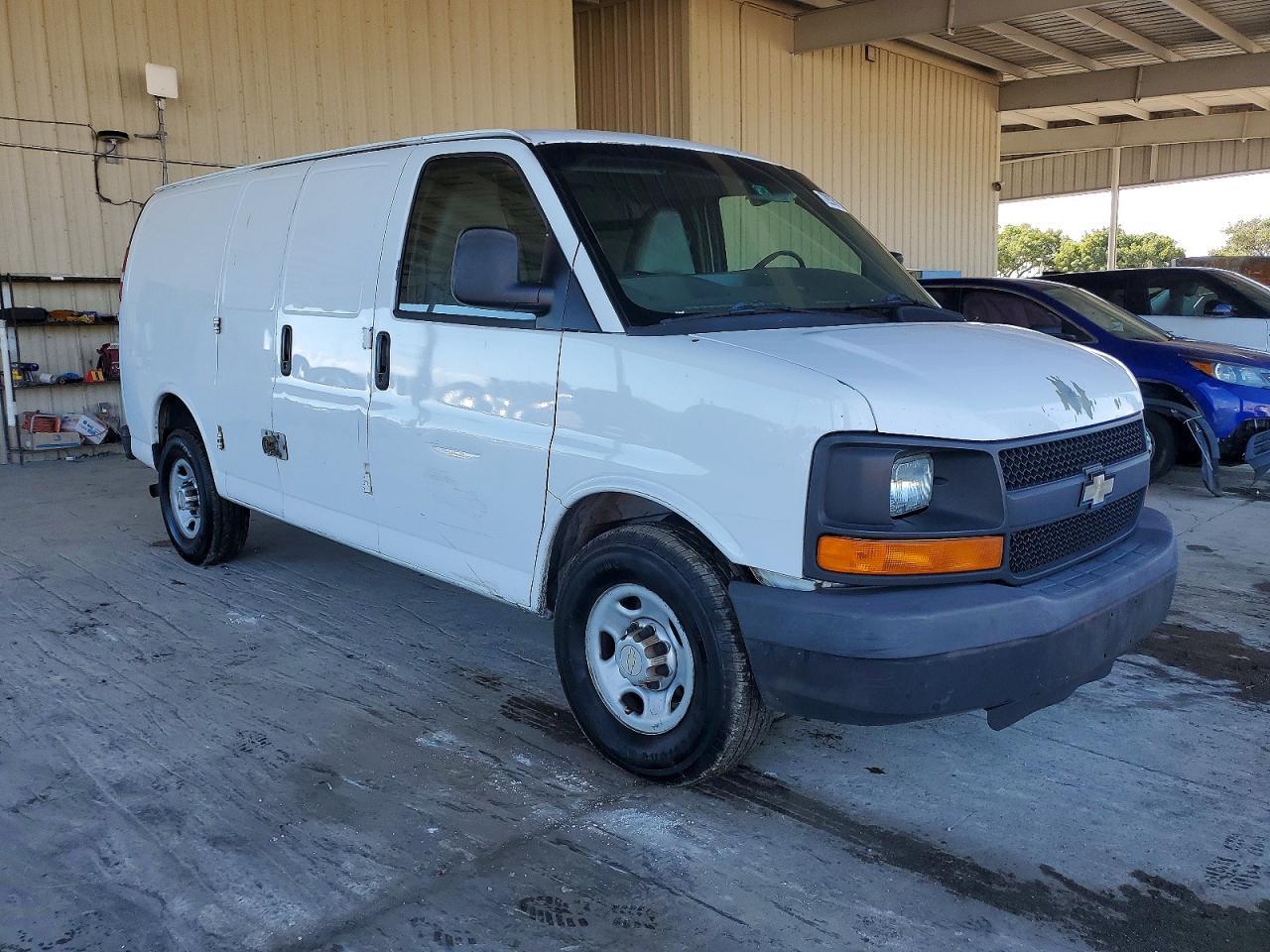 2013 Chevrolet Express G2500 - zdjęcie 4