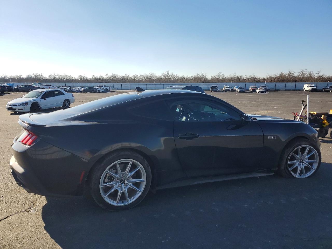 2024 Ford Mustang Gt - zdjęcie 3