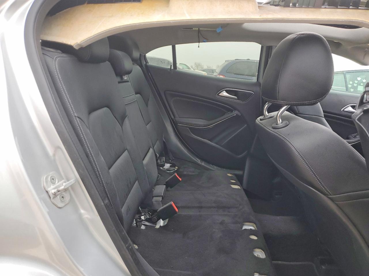 2015 Mercedes-Benz Gla 250 4Matic - zdjęcie 10