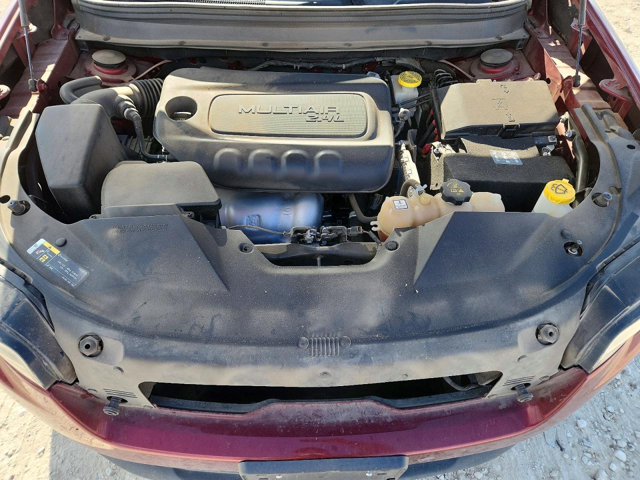 2021 Jeep Cherokee Latitude - zdjęcie 12