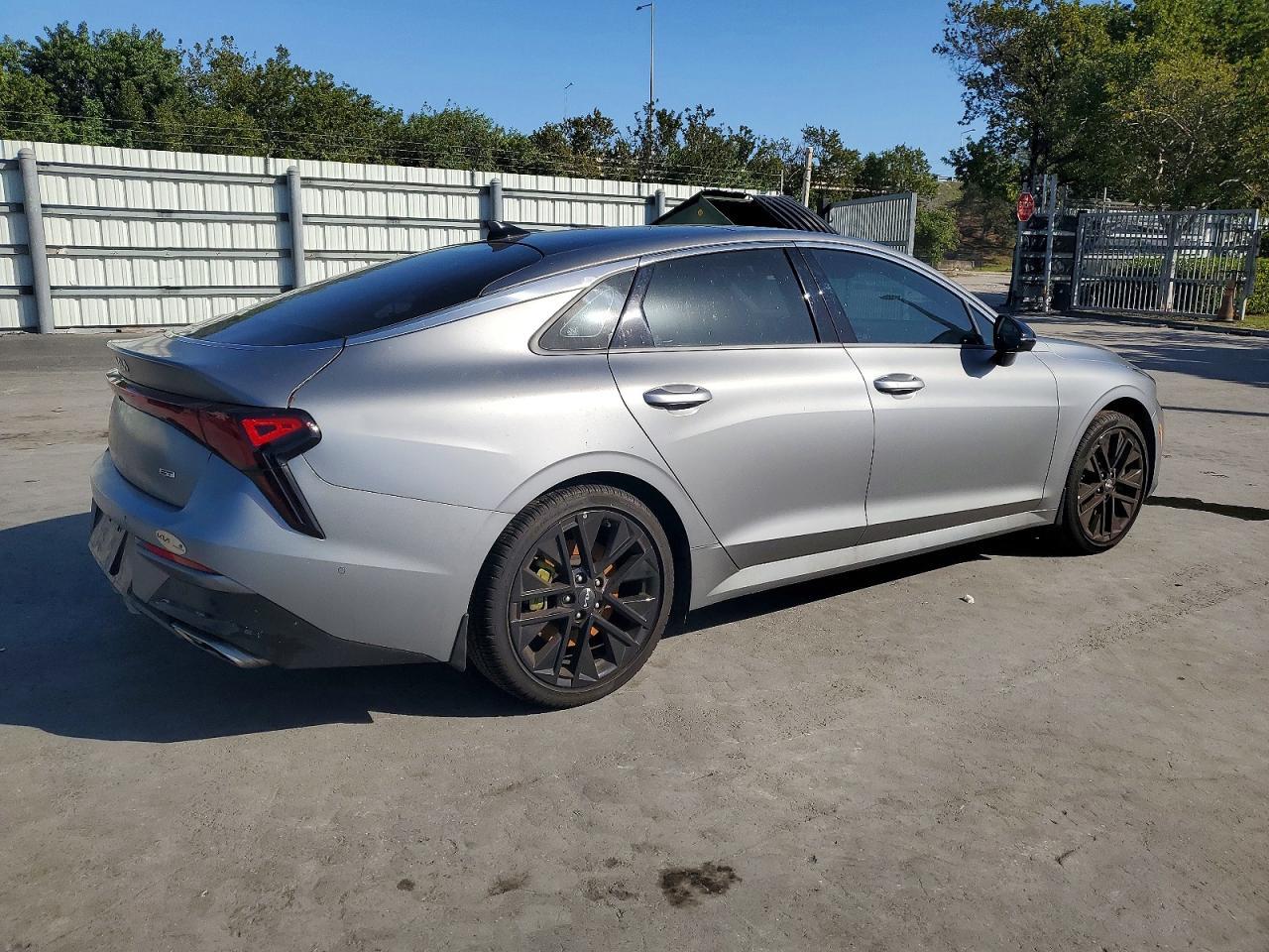 2025 Kia K5 Gt - zdjęcie 3