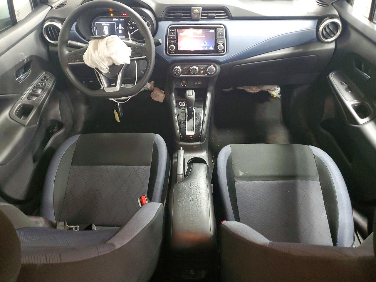 2025 Nissan Versa Sv - zdjęcie 8