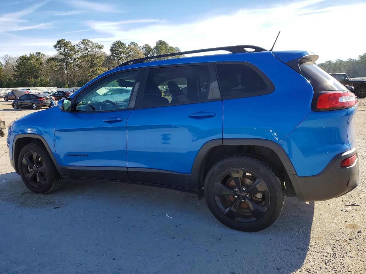 2018 Jeep Cherokee Latitude - zdjęcie 2