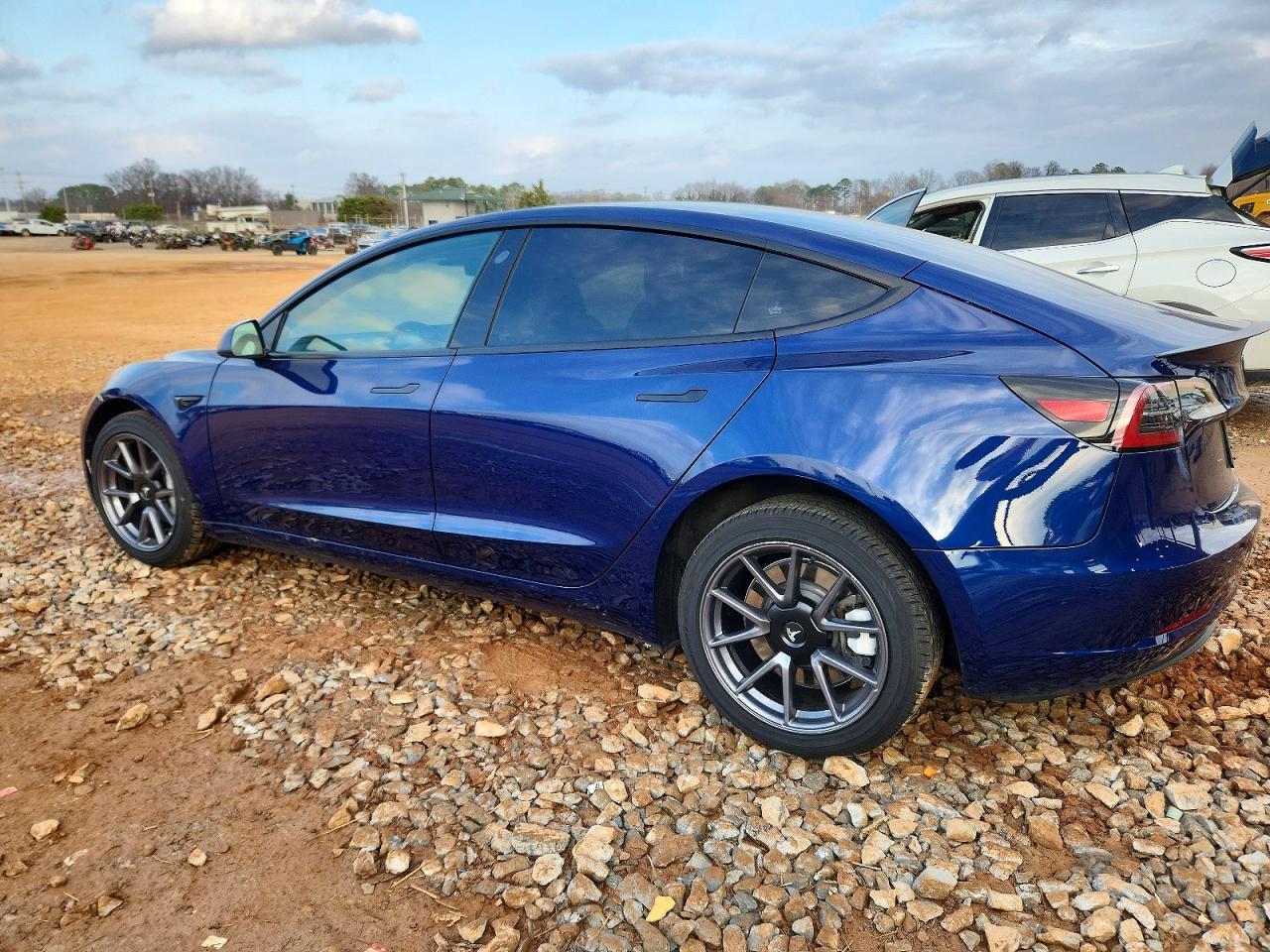 2023 Tesla Model 3 - zdjęcie 2