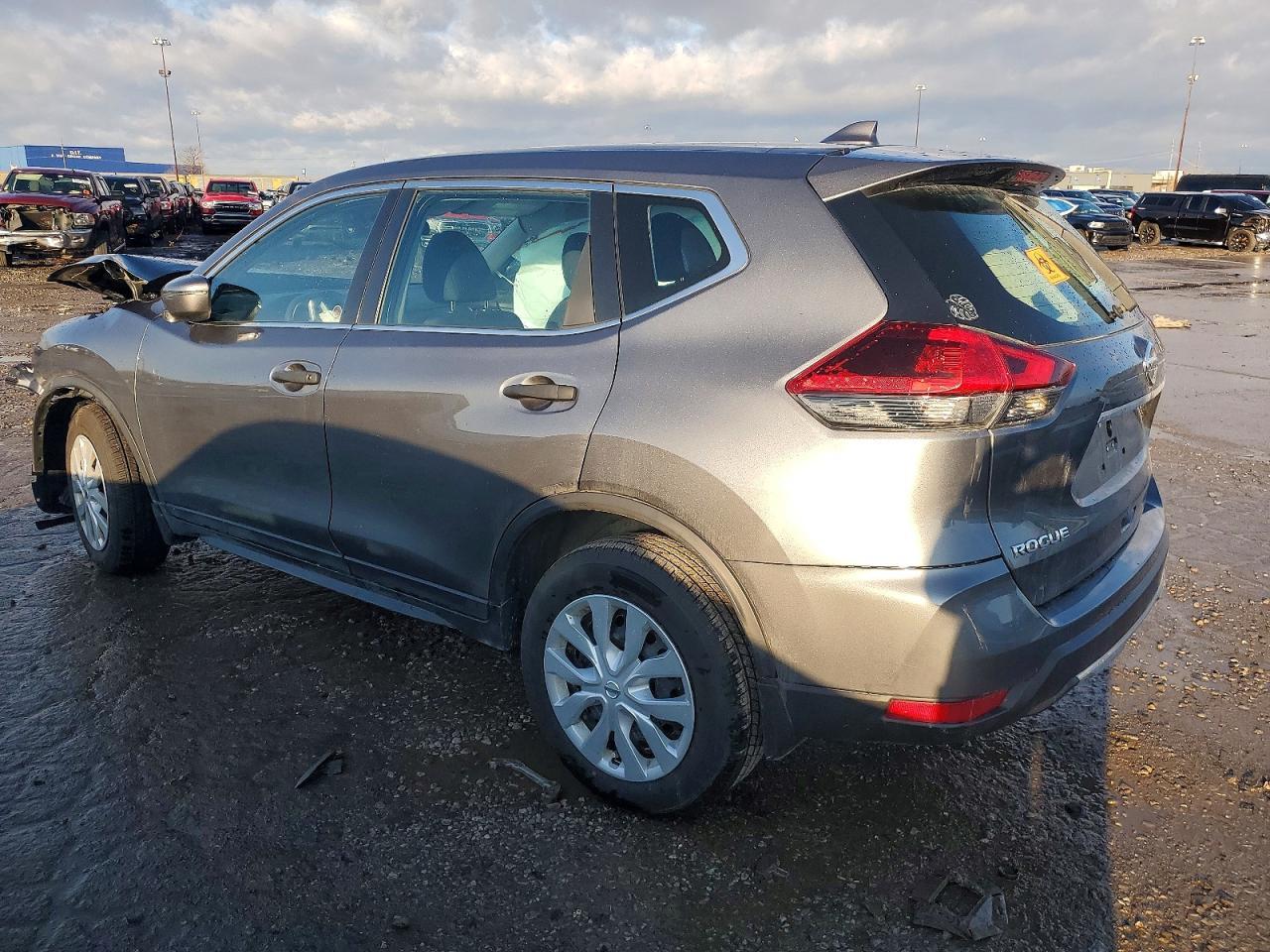 2019 Nissan Rogue S - zdjęcie 2