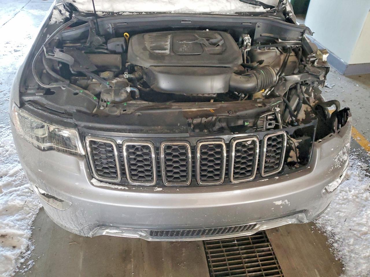 2021 Jeep Grand Cherokee Limited - zdjęcie 12