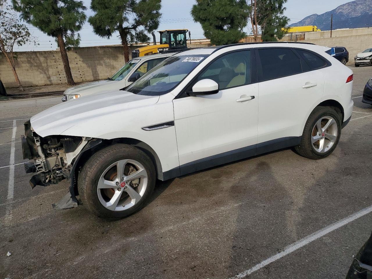 2017 Jaguar F-Pace Premium - zdjęcie główne