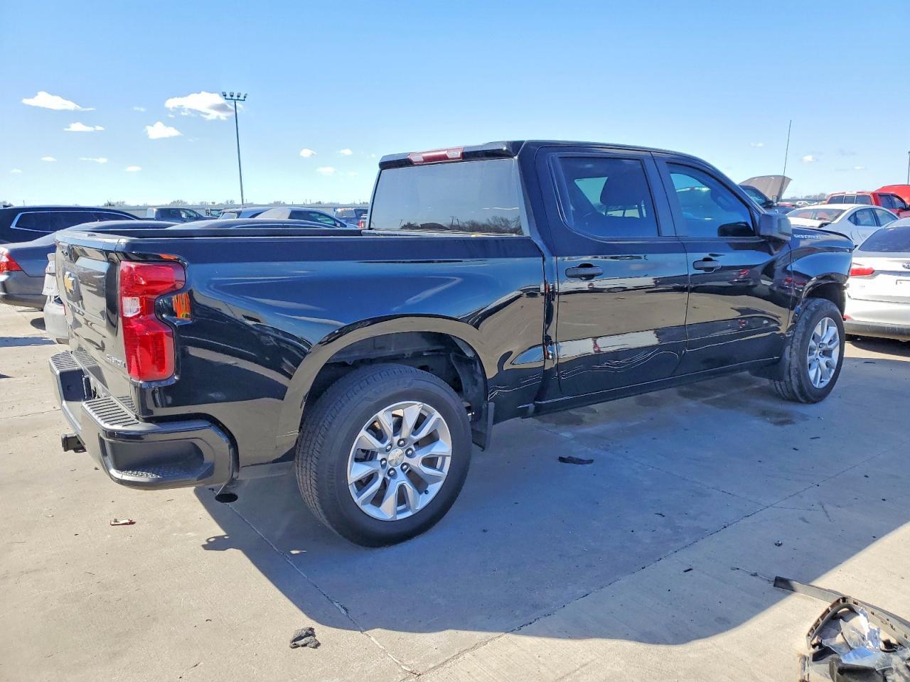 2022 Chevrolet Silverado C1500 Custom - zdjęcie 3
