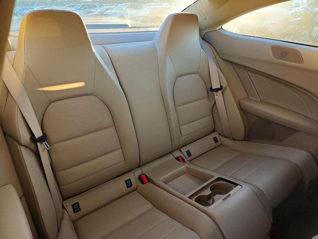 2015 Mercedes-Benz C 350 - zdjęcie 10