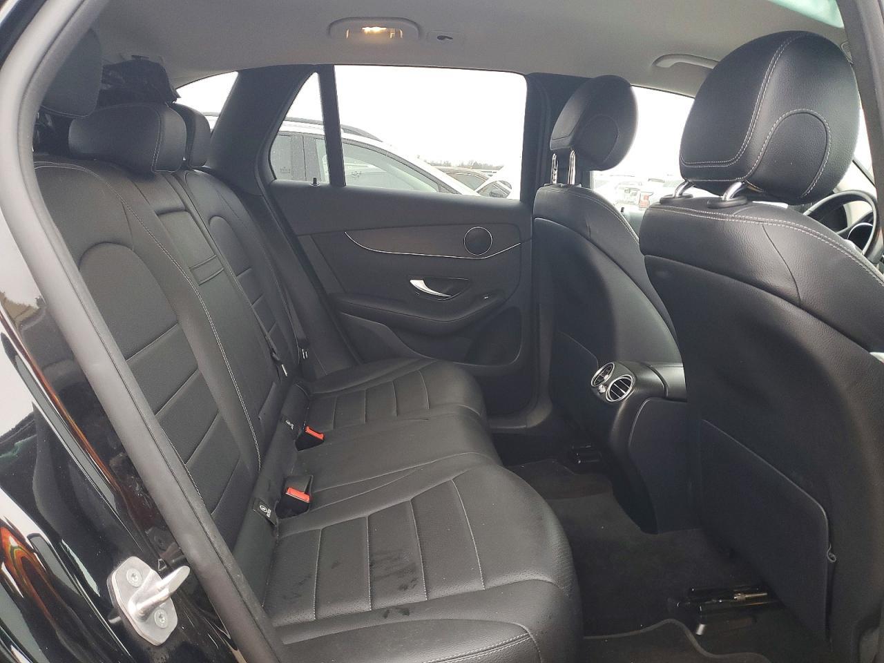 2020 Mercedes-Benz Glc 300 - zdjęcie 10