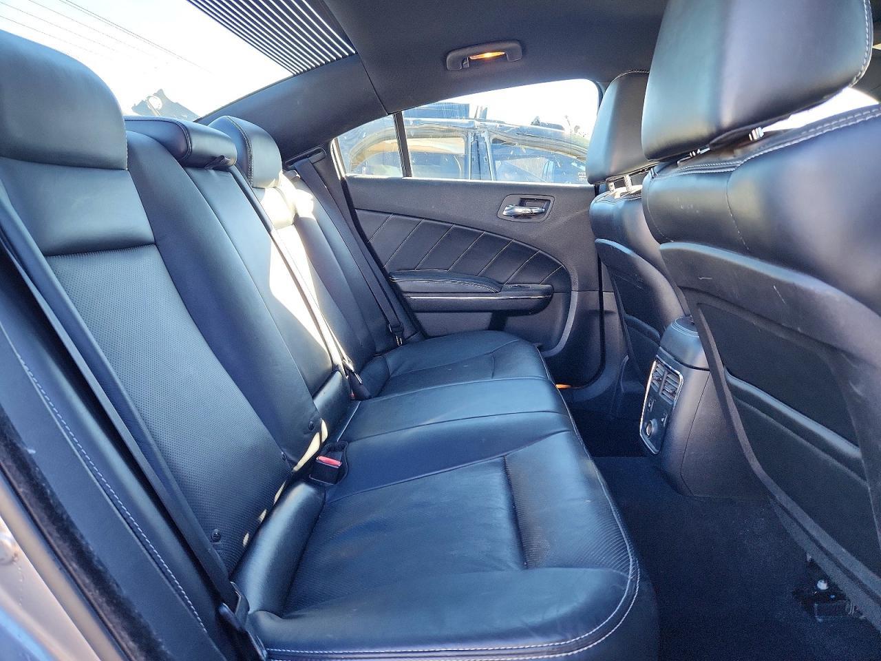 2014 Dodge Charger R/T - zdjęcie 10