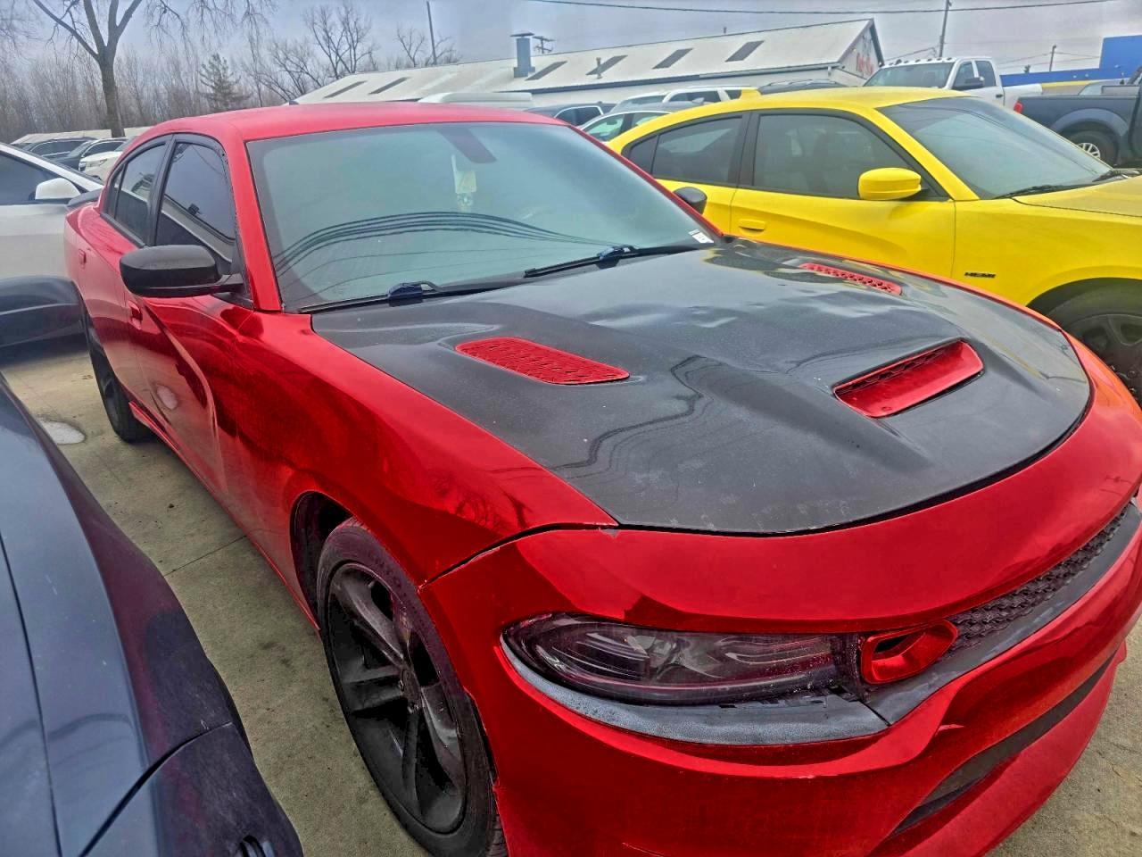 2016 Dodge Charger R/T - zdjęcie główne