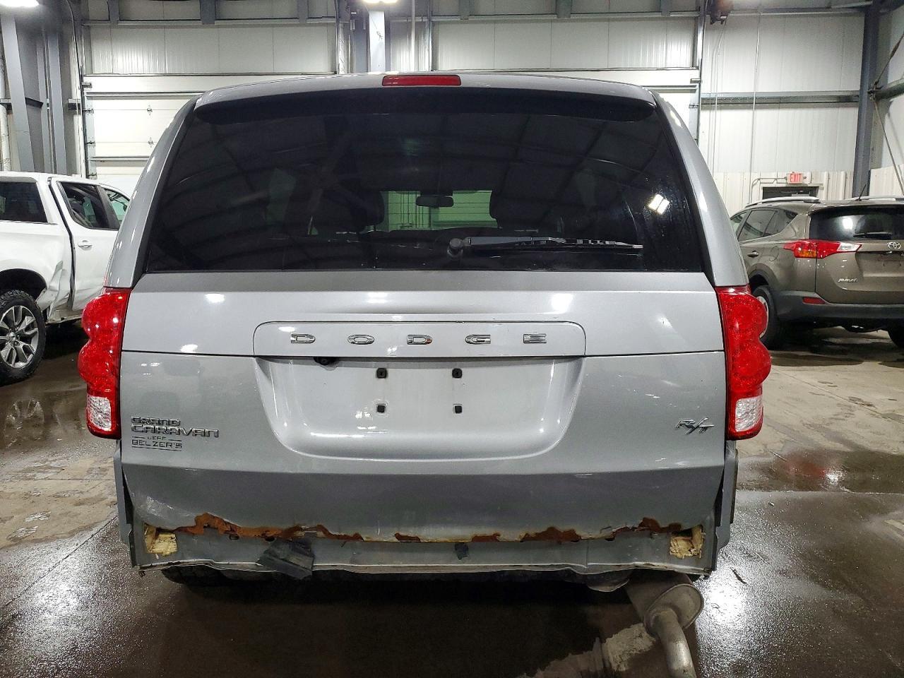 2014 Dodge Grand Caravan R/T - zdjęcie 6