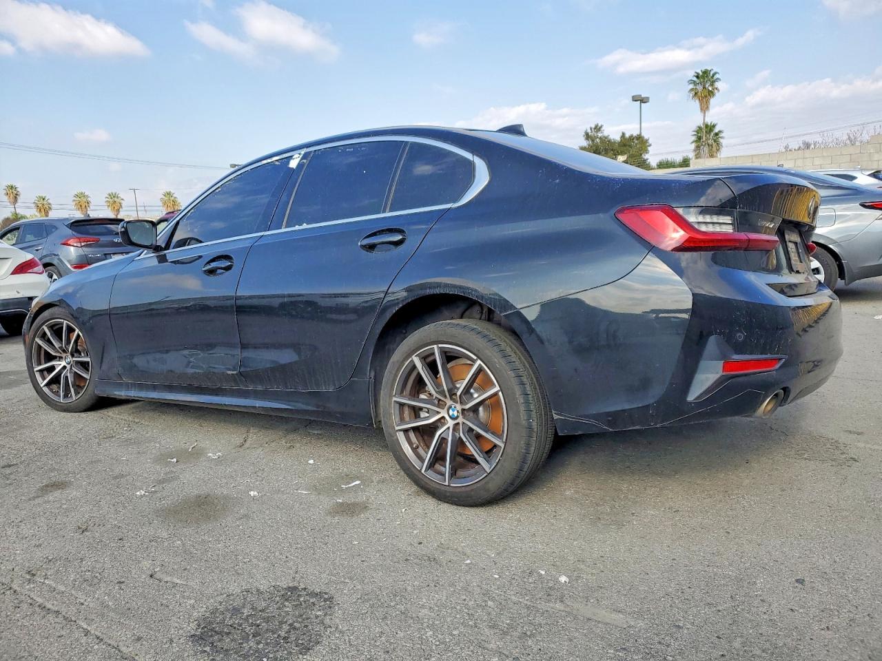 BMW Seria 3 - zdjęcie 2