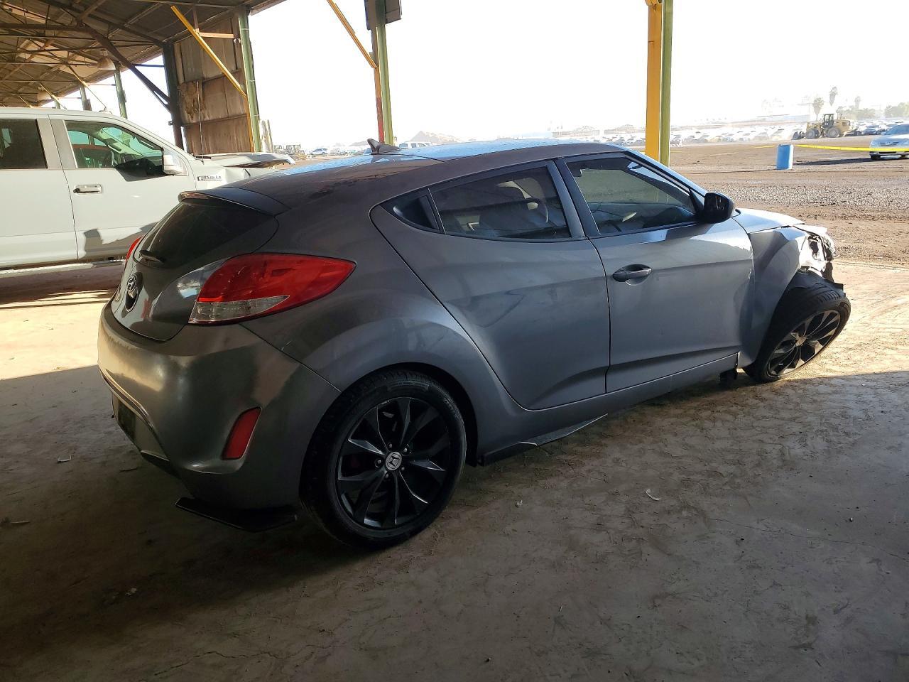 2015 Hyundai Veloster - zdjęcie 3
