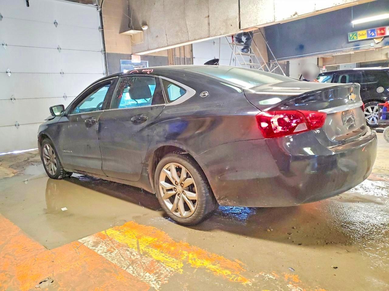 2018 Chevrolet Impala Lt - zdjęcie 2