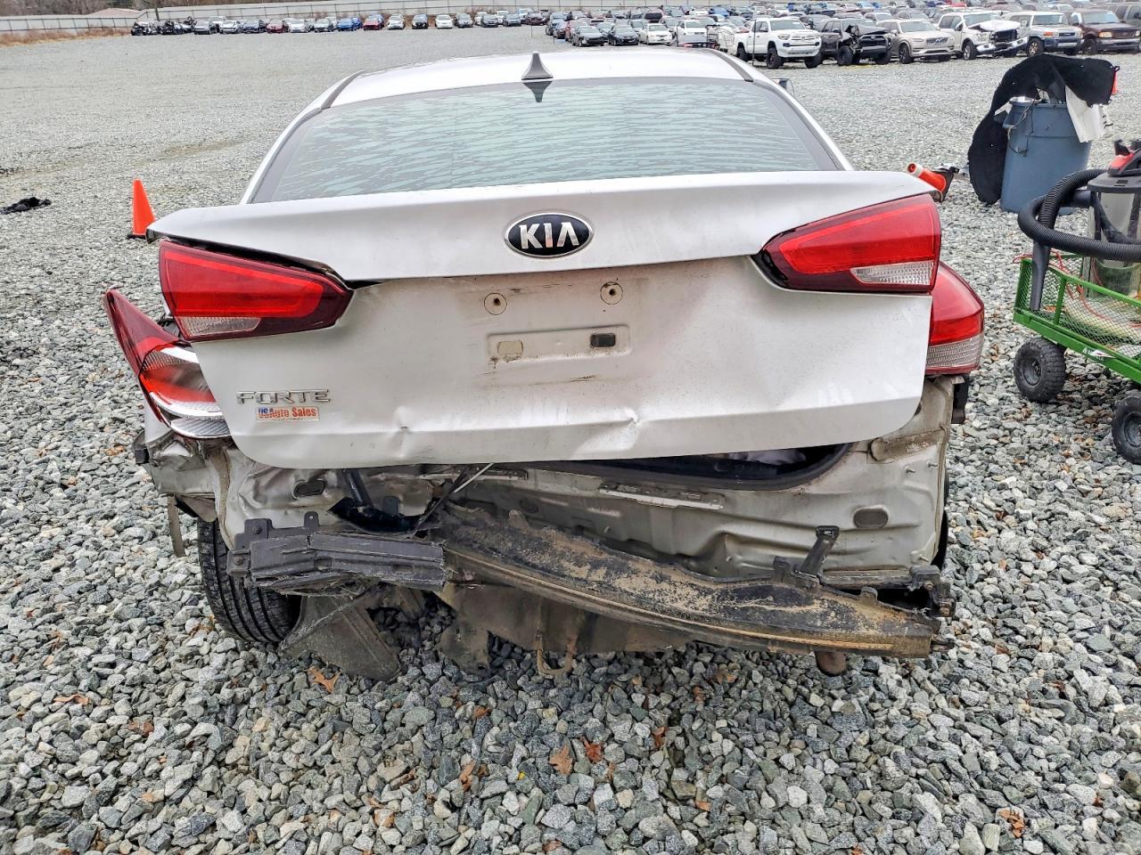 2017 Kia Forte - zdjęcie 6