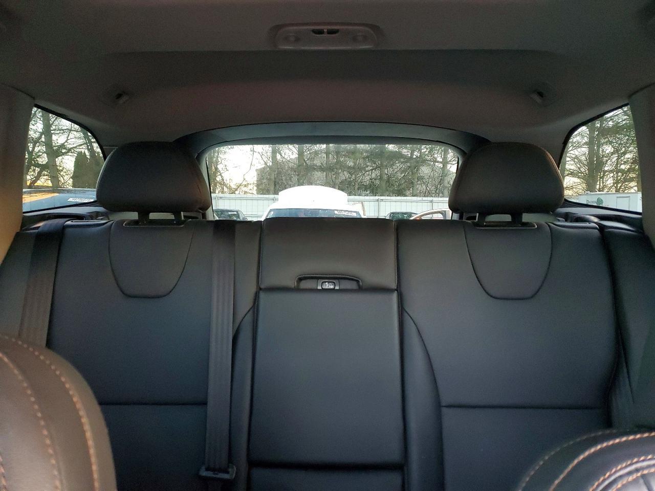 2017 Volvo Xc60 T6 Dynamic - zdjęcie 10