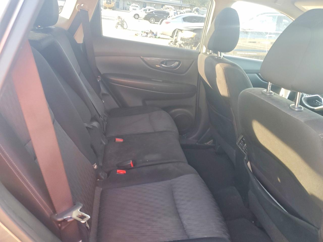 2020 Nissan Rogue S - zdjęcie 11