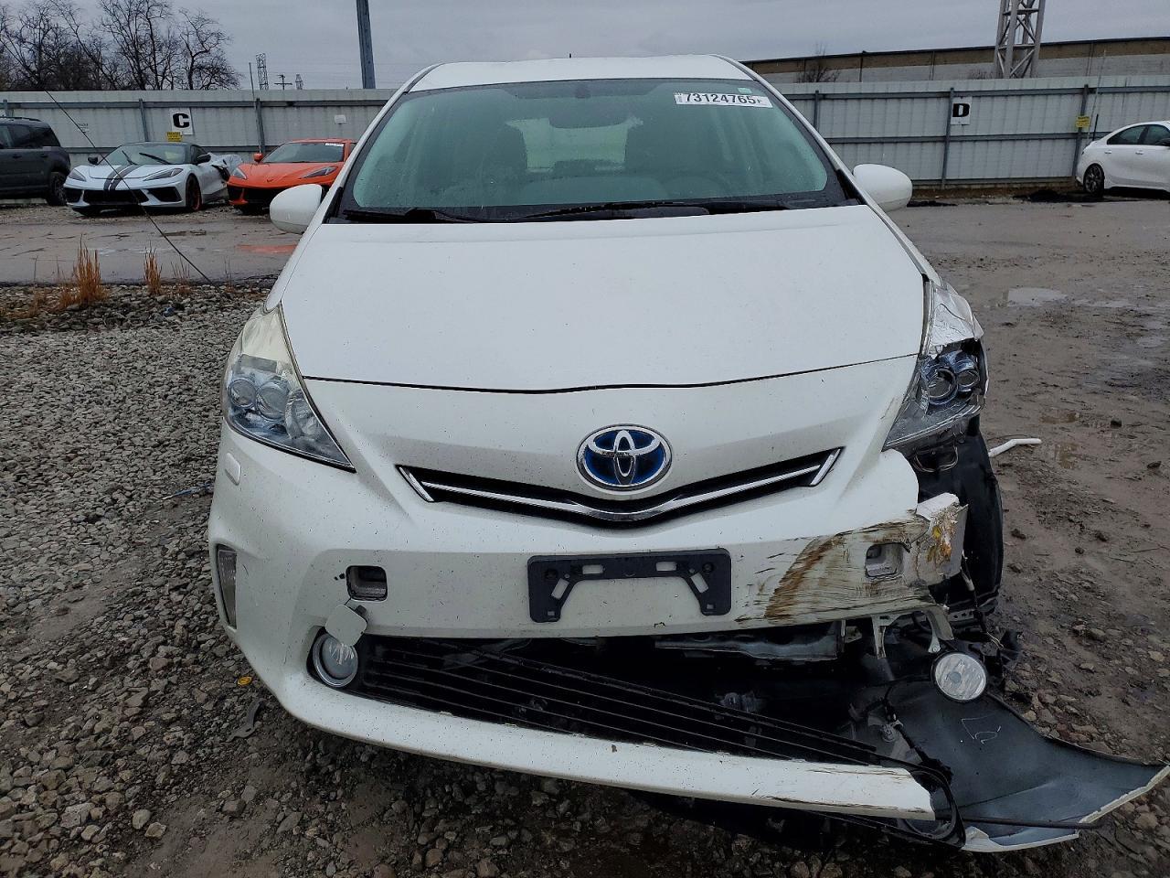 2013 Toyota Prius V - zdjęcie 5