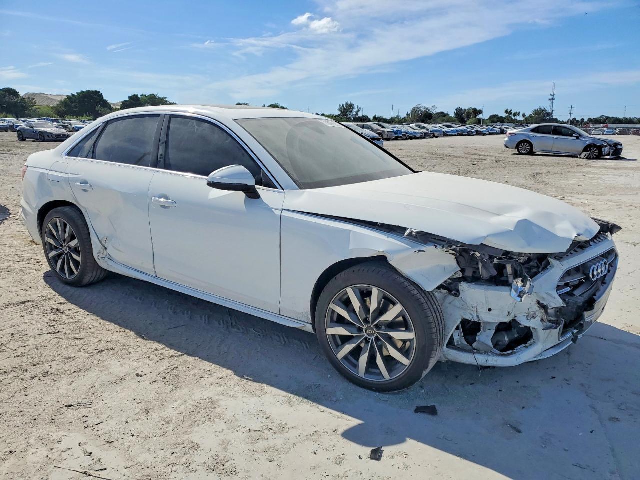 2022 Audi A4 Premium Plus 40 - zdjęcie 4
