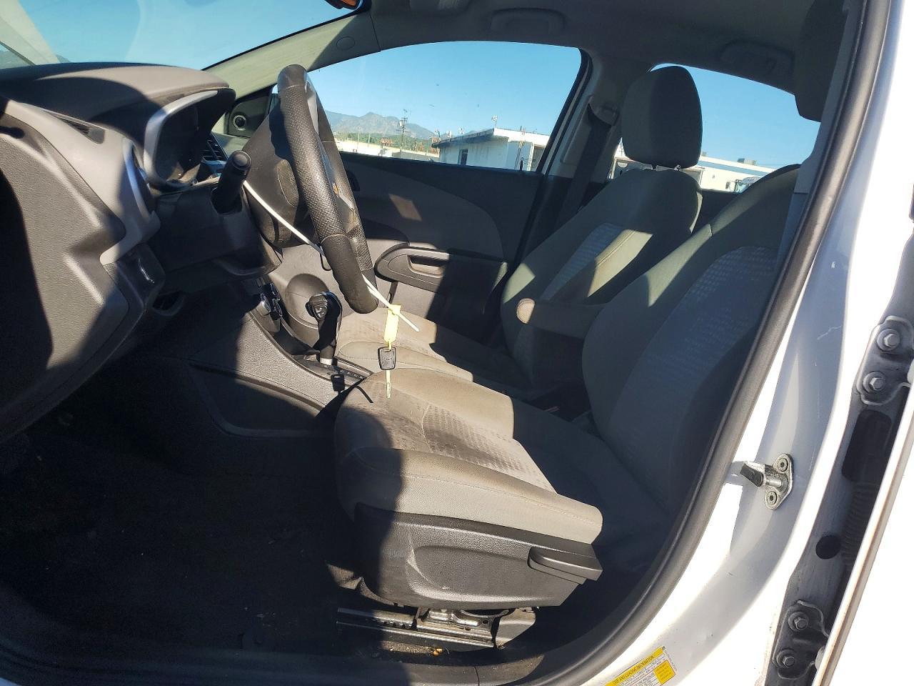 2018 Chevrolet Sonic Ls - zdjęcie 7