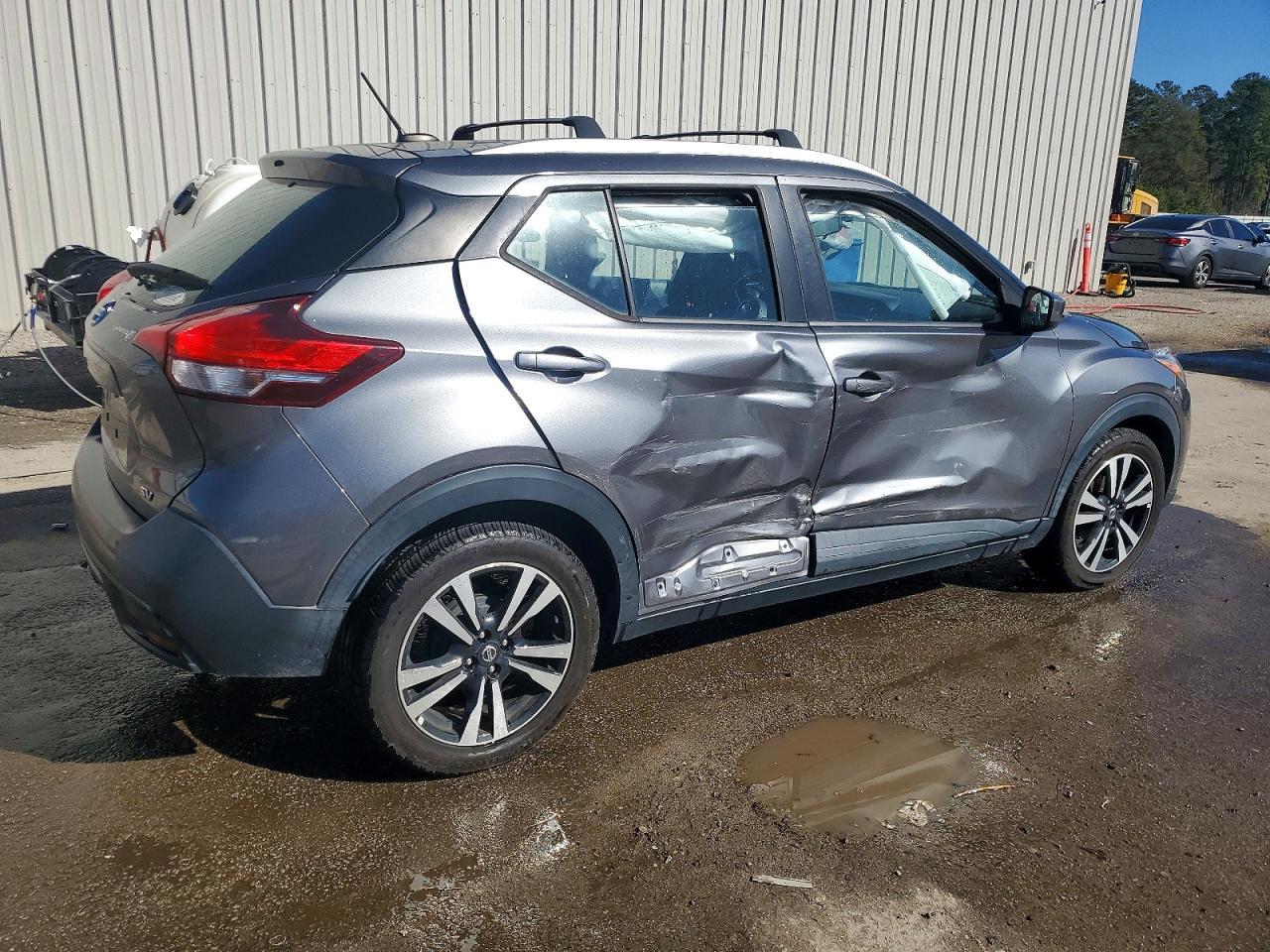 2019 Nissan Kicks S - zdjęcie 3