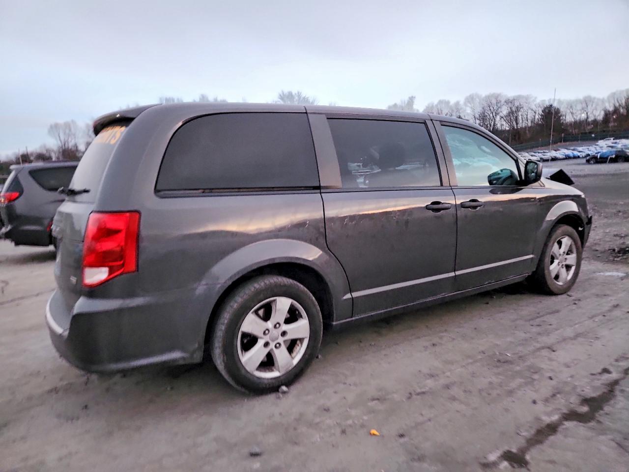 2019 Dodge Grand Caravan Se - zdjęcie 3
