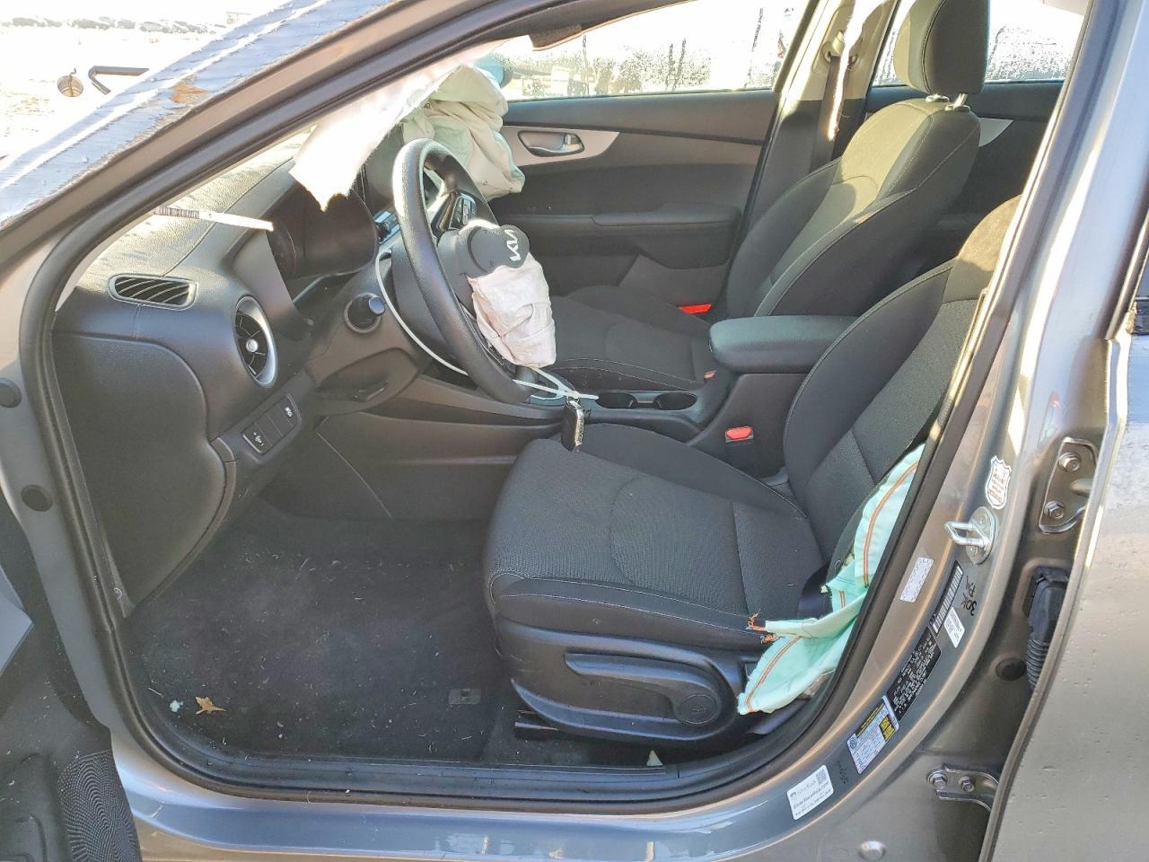 2024 Kia Forte Lx - zdjęcie 7