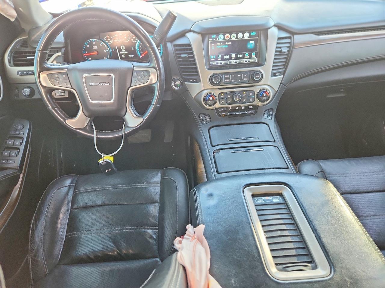 2019 GMC Yukon Denali - zdjęcie 8
