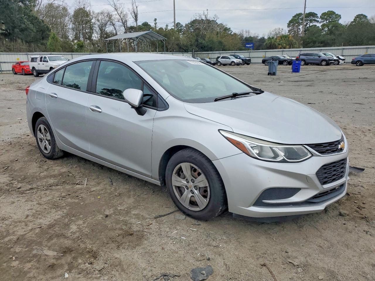 2018 Chevrolet Cruze Ls - zdjęcie 4