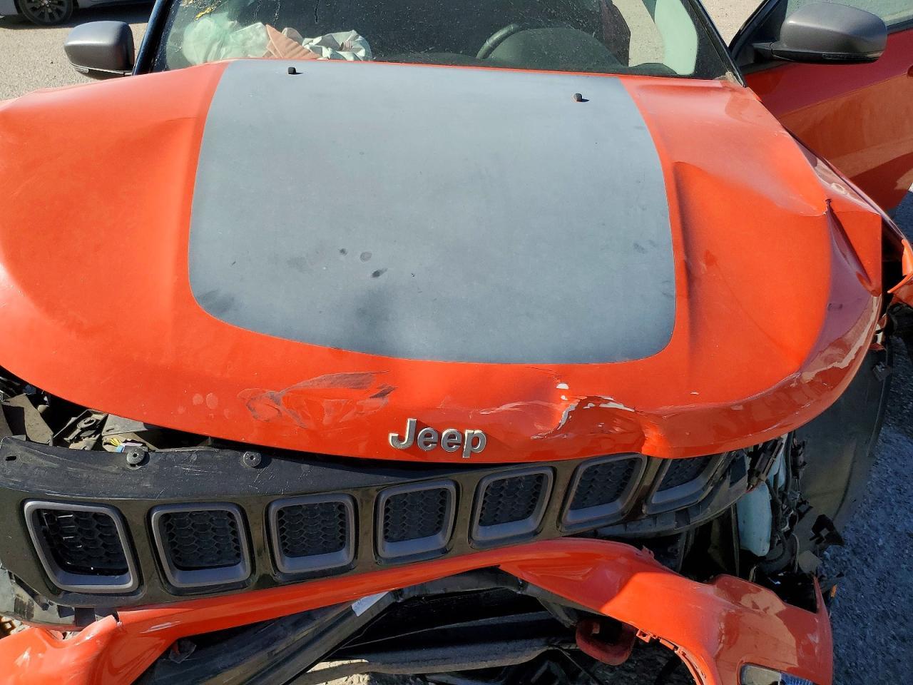 2017 Jeep Compass Trailhawk - zdjęcie 12