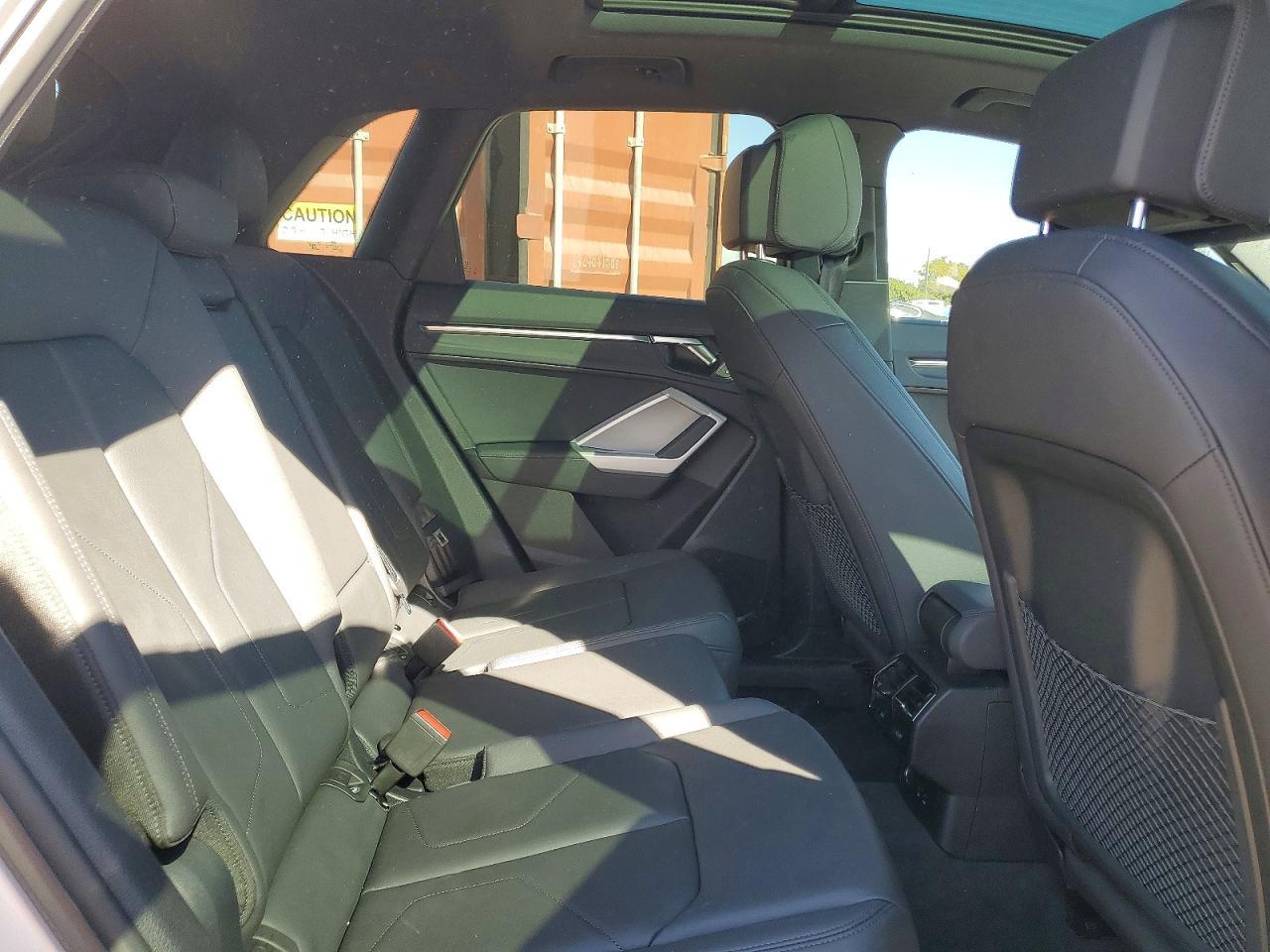 2024 Audi Q3 Premium 40 - zdjęcie 11