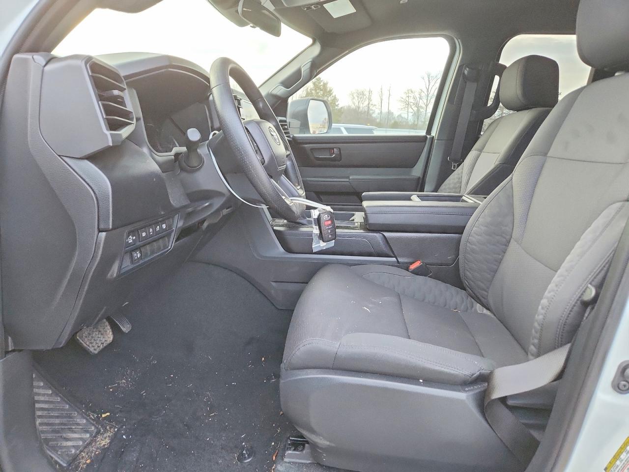 2025 Toyota Tundra Double Cab Sr - zdjęcie 7