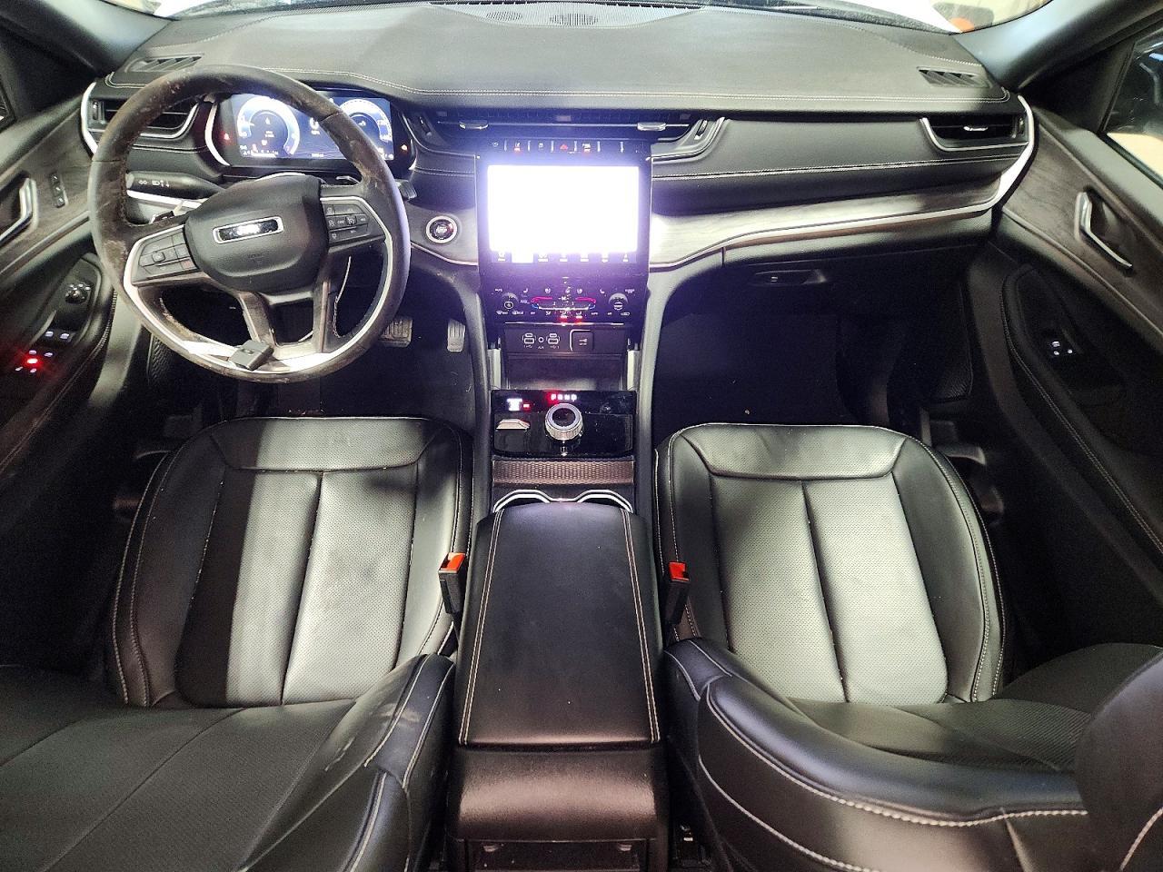 2025 Jeep Grand Cherokee Limited - zdjęcie 8