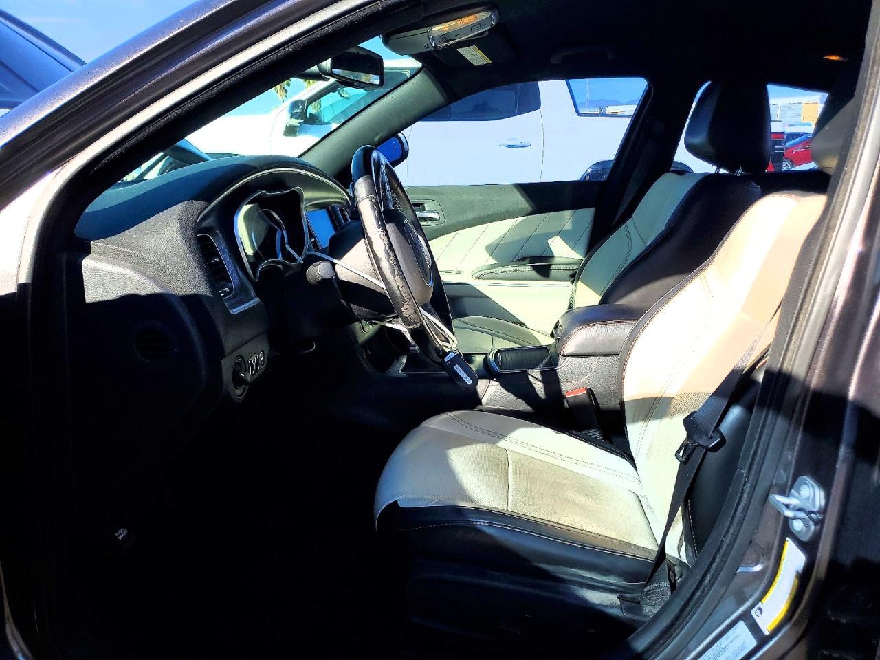 2016 Dodge Charger Sxt - zdjęcie 7