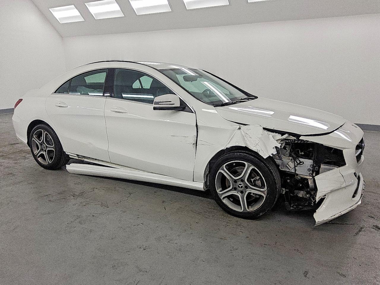2019 Mercedes-Benz Cla 250 - zdjęcie 4