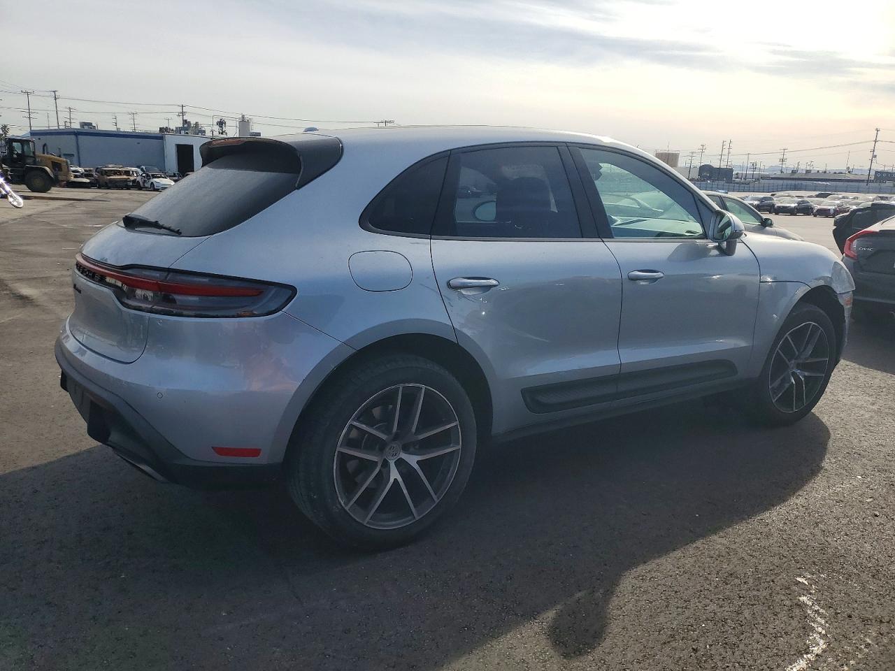 2022 Porsche Macan - zdjęcie 3